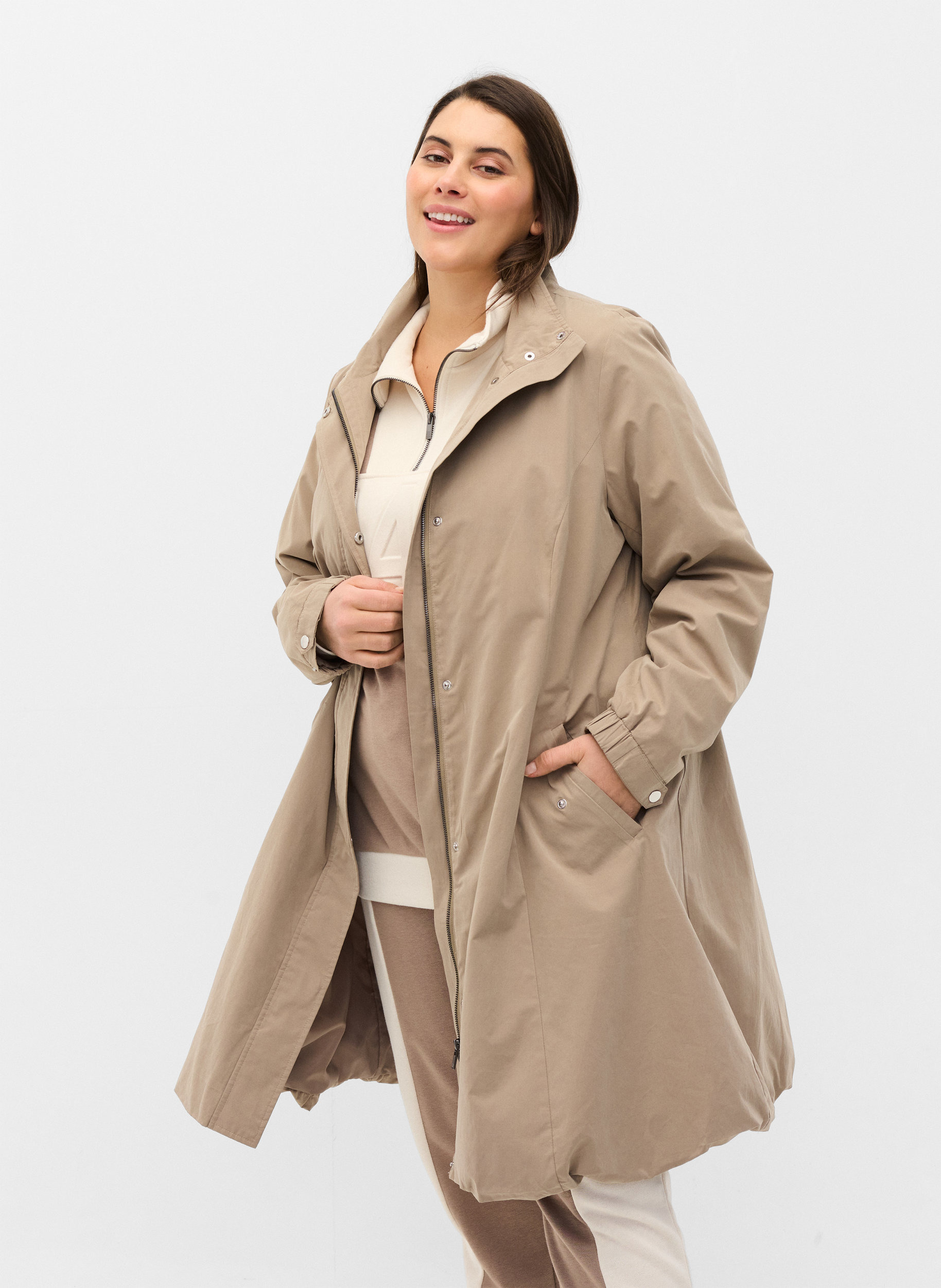 Jakke med 2-veis glidelås og knappelukking, Greige, Model