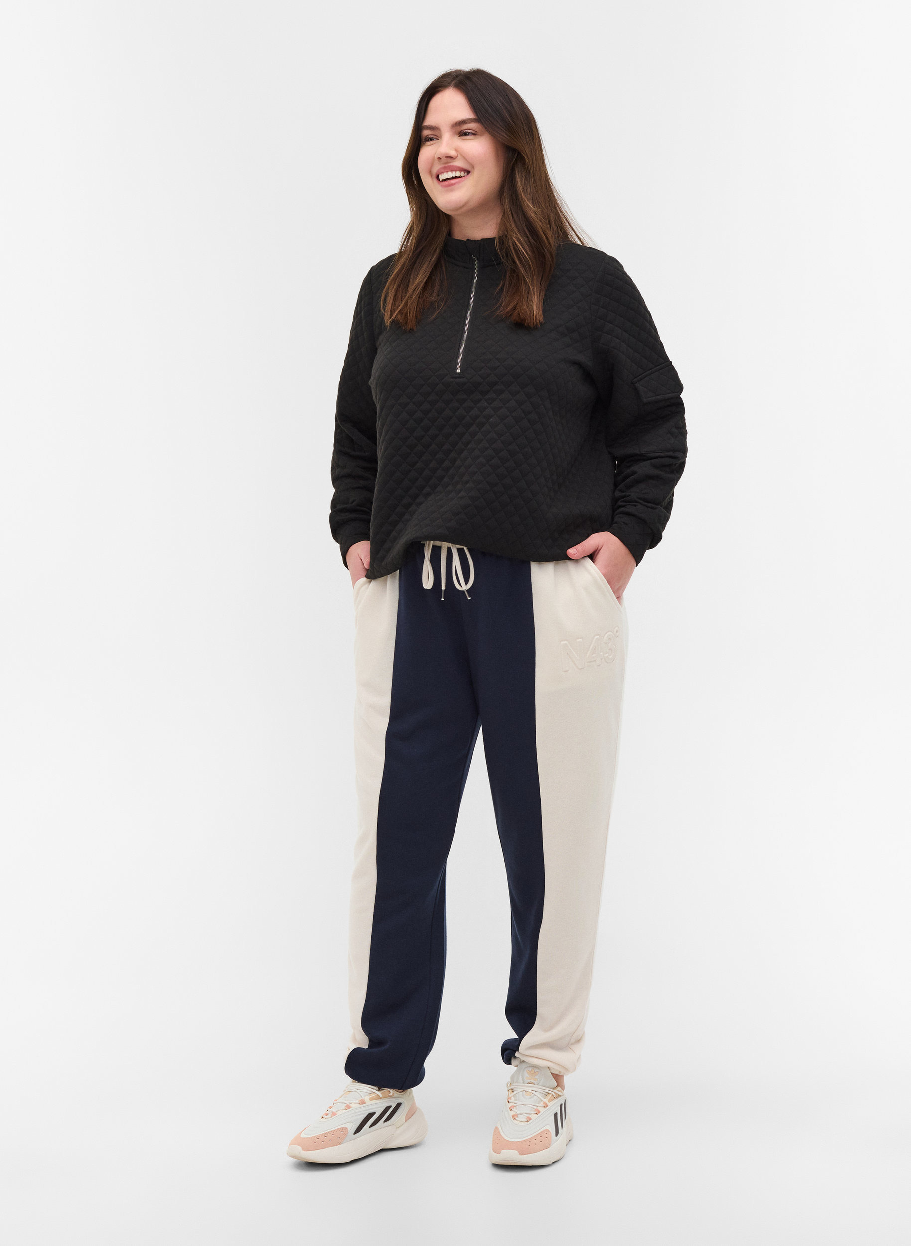 Quiltet genser med glidelås, Black, Model image number 2