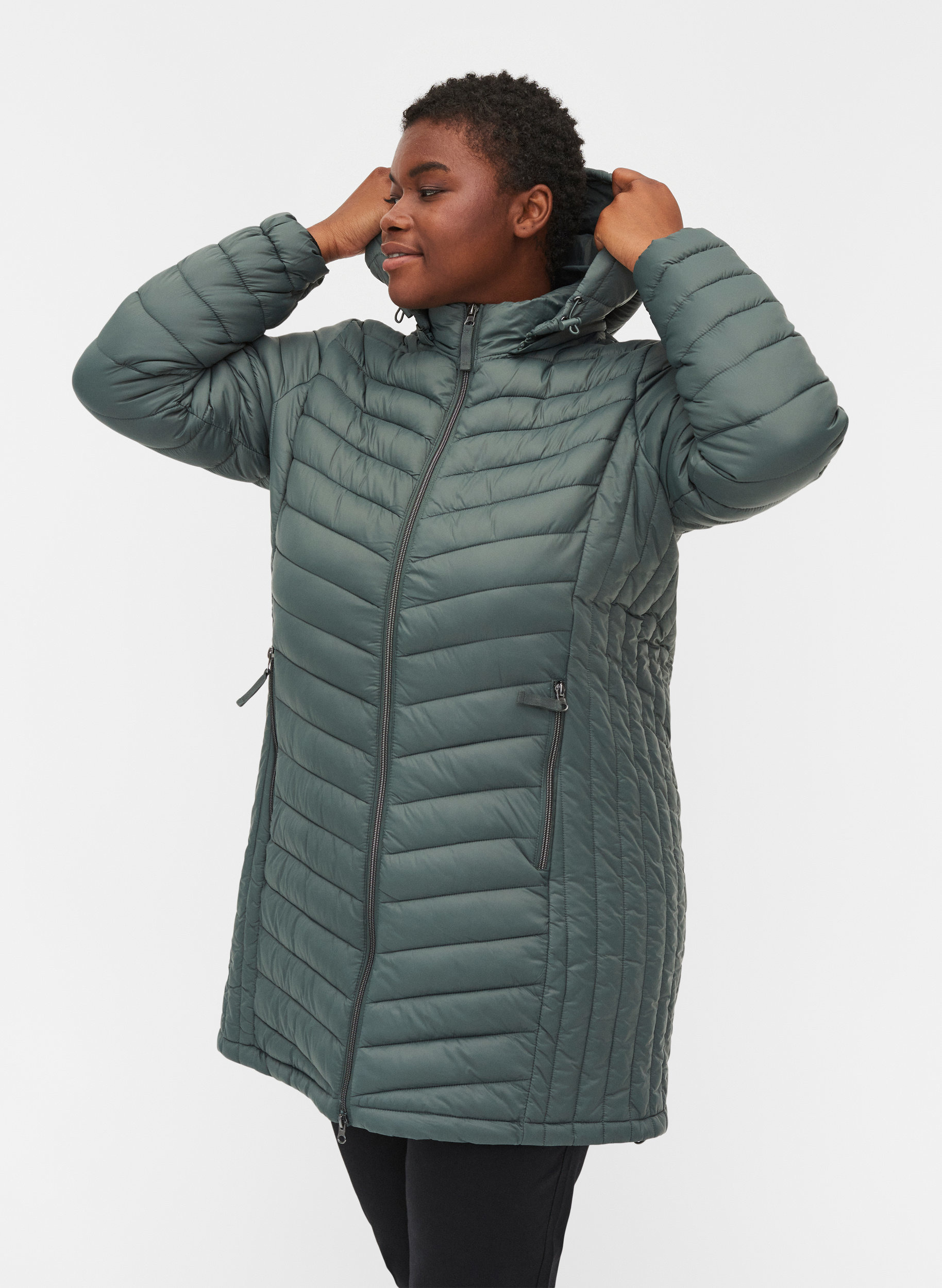 Lett jakke med quiltet mønster, avtagbar hette og lommer, Urban Chic, Model